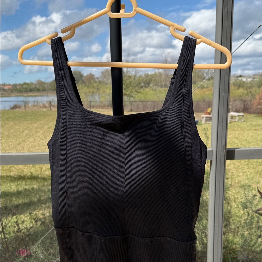 All in Motion textured form fitted Black Women's athletic Jumpsuit - Picture 2 of 7